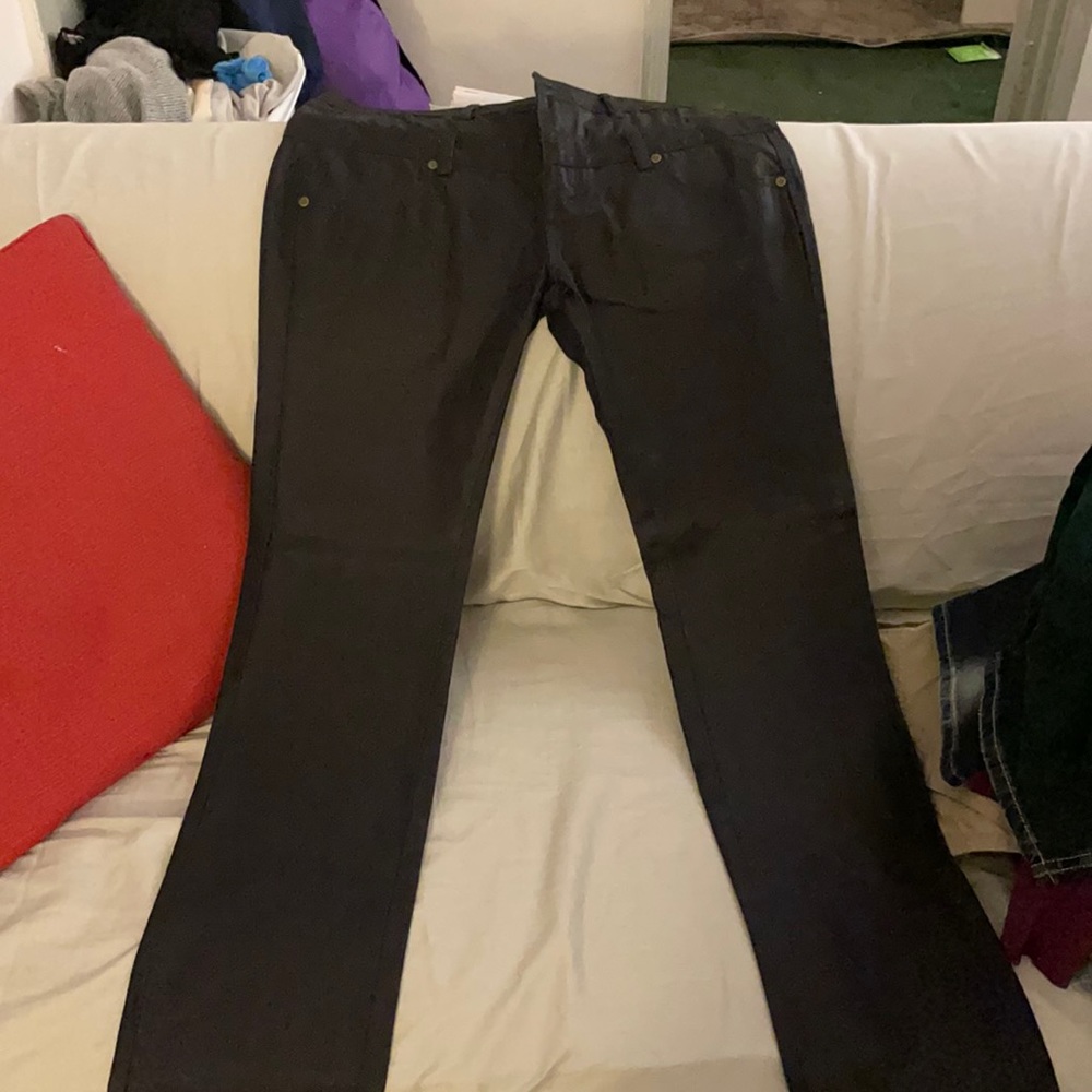 Men’s black pants